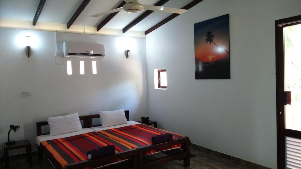 Sri Beach Bungalows And Villa Marawila Εξωτερικό φωτογραφία